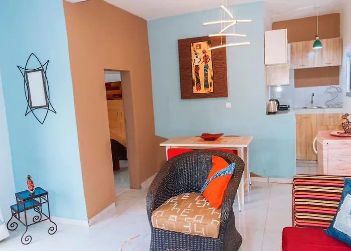 Mooksquare Ns Spot- 1 Bedroom Flat, Heart Of Akwa!