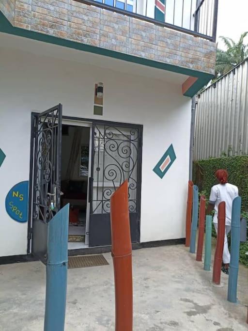 Mooksquare Ns Spot- 1 Bedroom Flat, Heart Of Akwa!